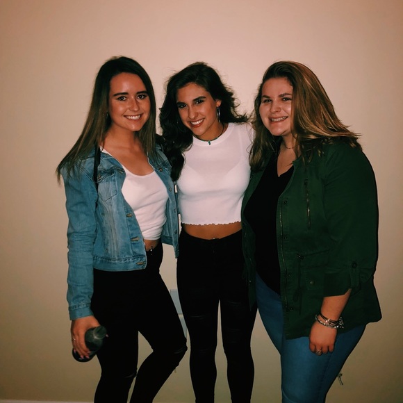 Meet your Posher, Caitlyn - Picture 1 of 1